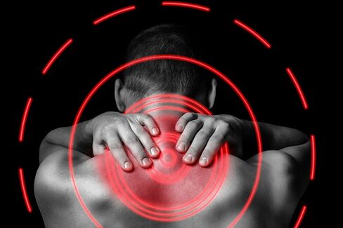 Osteocondrosi cervicale in un uomo